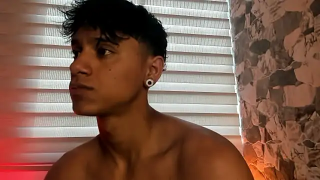 ZYZZ1312 online show from 03-26-26, 08:40