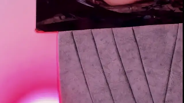 ZYZZ1312 online show from 10-30-25, 04:04