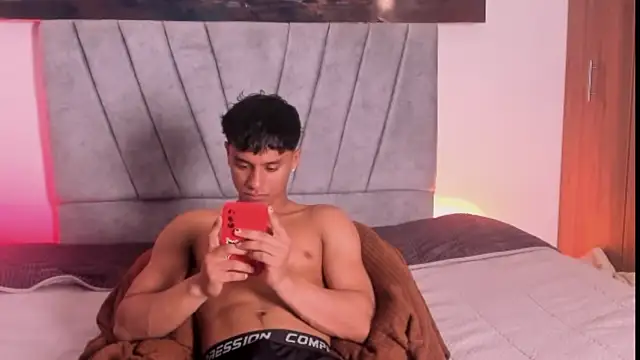 ZYZZ1312 online show from 11-29-25, 09:48