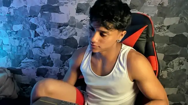 Snapshot of ZYZZ1312 chatting on 04-25-26, 06:27 ZYZZ1312 online show from 04-25-26, 06:27