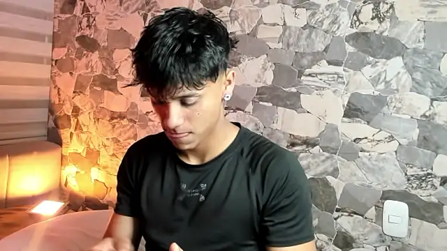 ZYZZ1312 online show from 03-11-26, 05:45