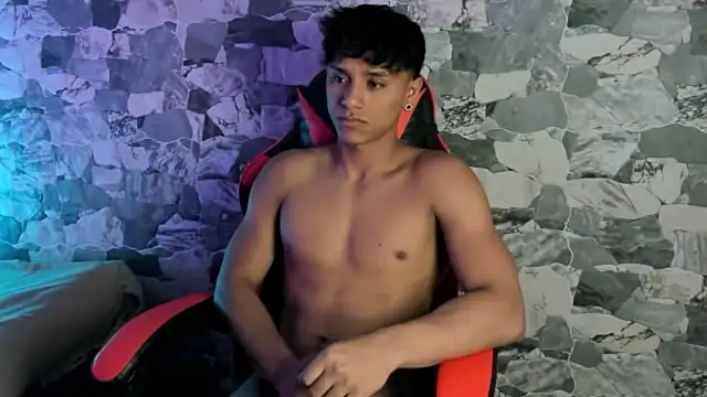 Snapshot of ZYZZ1312 chatting on 05-02-26, 04:18 ZYZZ1312 online show from 05-02-26, 04:18