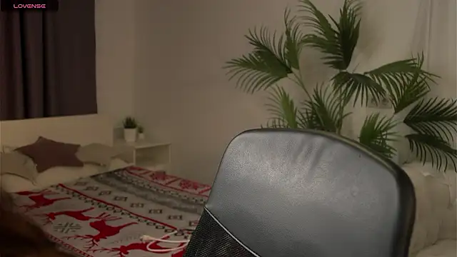 Snapshot of Olivia_Farrell chatting on 03-01-26, 01:33 Olivia Farrell online show from 03-01-26, 01:33