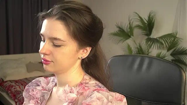 Snapshot of Olivia_Farrell chatting on 03-02-26, 12:45 Olivia Farrell online show from 03-02-26, 12:45