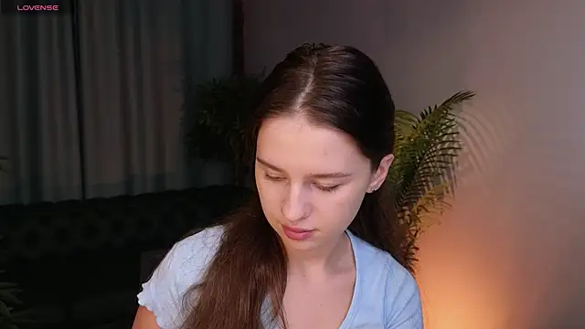 Snapshot of Olivia_Farrell chatting on 10-08-25, 12:50 Olivia Farrell online show from 10-08-25, 12:50
