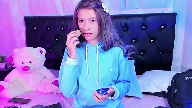 Sofiia cute  online show from 10-11-25, 03:51