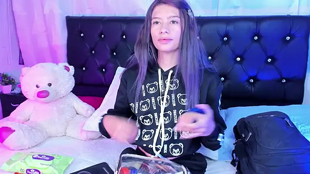 Sofiia cute  online show from 09-19-25, 03:43