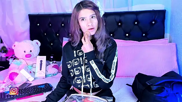 Sofiia cute  online show from 11-20-25, 04:02