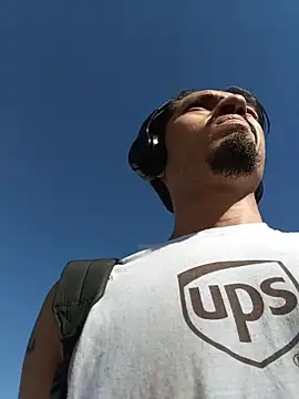 mrredcorn online show from 10-27-25, 04:08