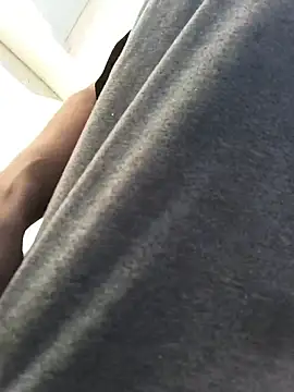 mrredcorn online show from 10-29-25, 03:55