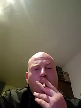 Snapshot of svenni2525 chatting on 10-22-25, 02:00 svenni2525 online show from 10-22-25, 02:00