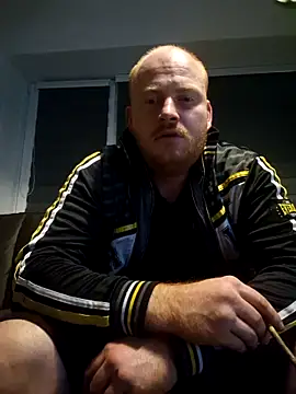 Snapshot of svenni2525 chatting on 10-07-25, 09:27 svenni2525 online show from 10-07-25, 09:27