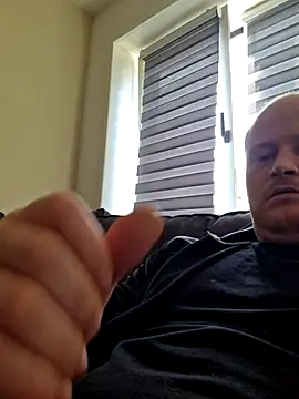 Snapshot of svenni2525 chatting on 09-30-25, 12:11 svenni2525 online show from 09-30-25, 12:11