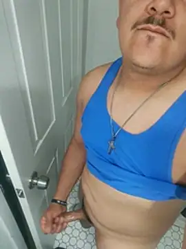 Snapshot of Biglou97 chatting on 02-18-26, 10:17 Biglou97 online show from 02-18-26, 10:17