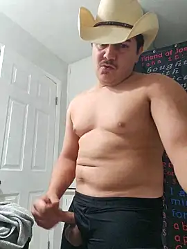 Snapshot of Biglou97 chatting on 02-07-26, 12:51 Biglou97 online show from 02-07-26, 12:51