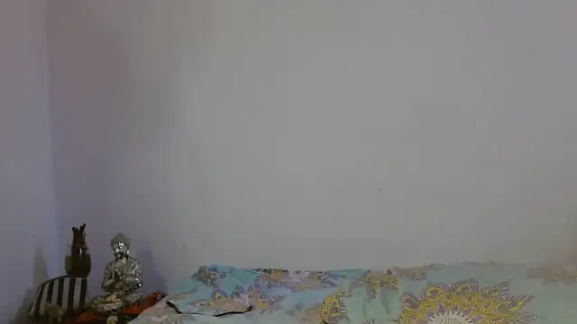 naiaratobon   online show from 02-15-26, 02:38