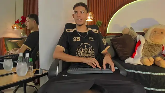 Adonis WB online show from 12-19-25, 08:55