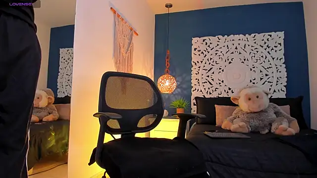 Adonis WB online show from 11-06-25, 08:24