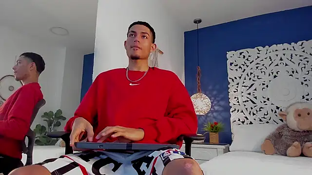 Snapshot of Adonis_WB chatting on 09-09-25, 04:49 Adonis WB online show from 09-09-25, 04:49