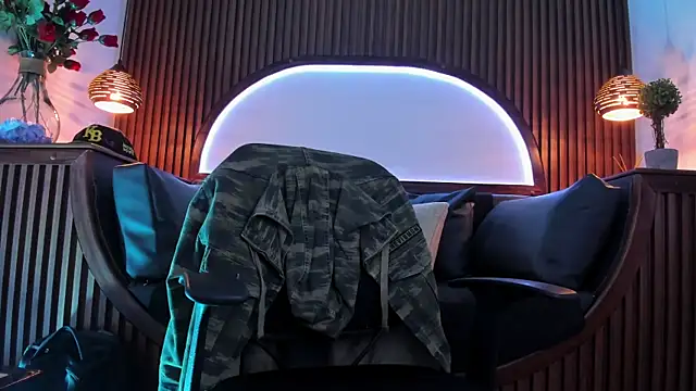 Donovan Desmond online show from 02-10-26, 05:06