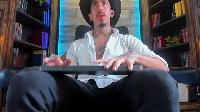 Donovan Desmond online show from 10-27-25, 08:10