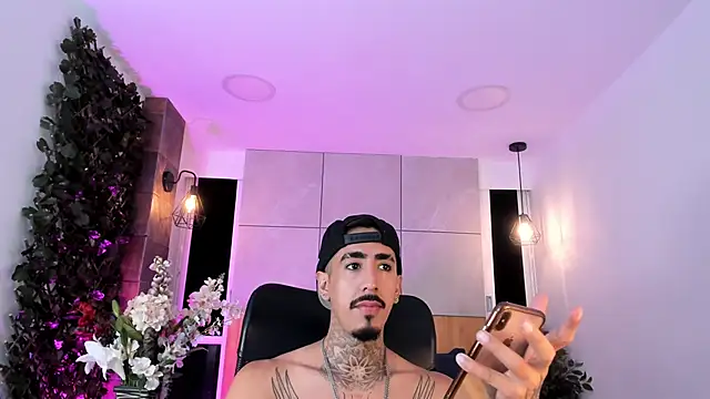 Donovan Desmond online show from 03-05-26, 03:58