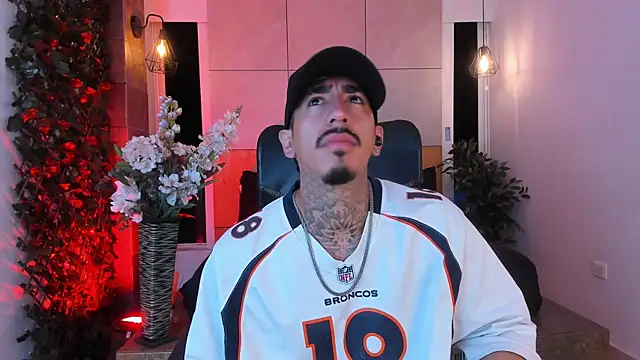 Donovan Desmond online show from 02-21-26, 03:41