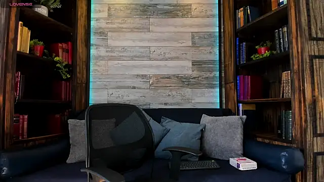 Donovan Desmond online show from 04-14-26, 07:41