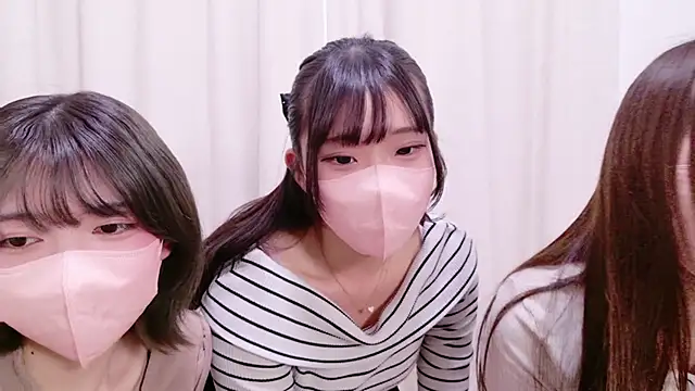 Azusa DoMybest online show from 01-12-26, 04:30