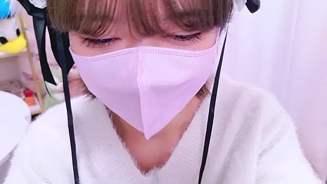 Azusa DoMybest online show from 11-09-25, 04:16