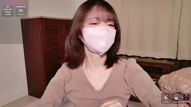 Azusa DoMybest online show from 03-04-26, 01:41