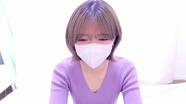 Azusa DoMybest online show from 12-04-25, 04:33