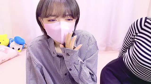 Azusa DoMybest online show from 10-25-25, 06:34