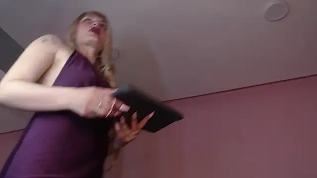 Camila Russoo online show from 11-25-25, 07:47