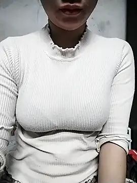 Mie rose online show from 12-22-25, 02:28