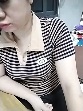 Mie rose online show from 04-14-26, 02:16