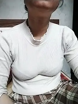 Mie rose online show from 01-18-26, 01:36