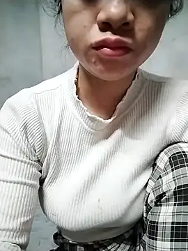 Mie rose online show from 02-18-26, 08:33