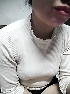 Mie rose online show from 11-26-25, 02:22