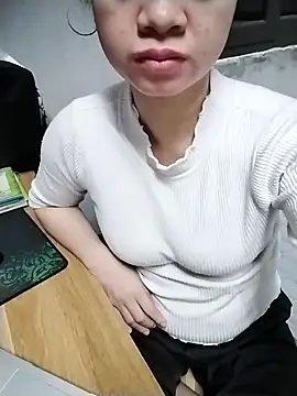 Mie rose online show from 02-05-26, 12:23