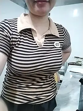 Mie rose online show from 04-19-26, 11:55