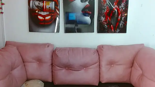 Miahotcs1 online show from 04-13-26, 03:16