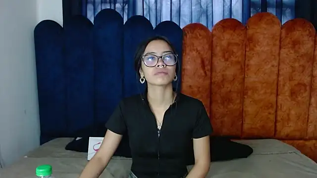 Miahotcs1 online show from 03-11-26, 03:06