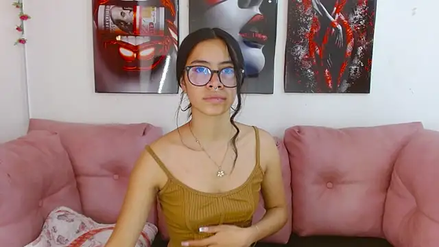 Miahotcs1 online show from 04-18-26, 03:58