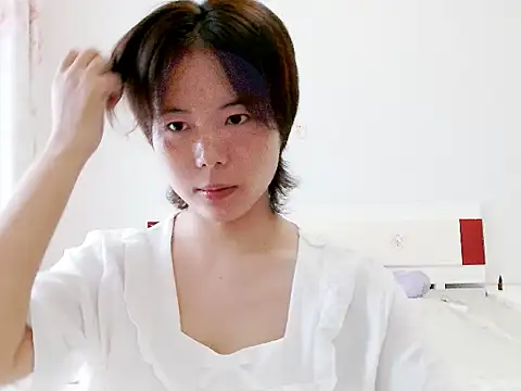 huihui520-- online show from 09-18-25, 12:02