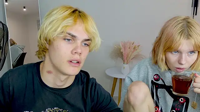 Bonnie And C1yde online show from 09-09-25, 05:11