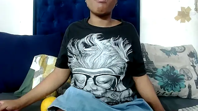 BUNNYCHOWX28 online show from 09-17-25, 07:05