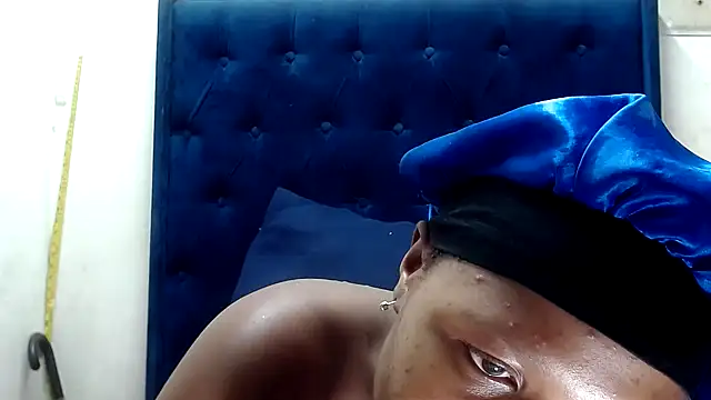 BUNNYCHOWX28 online show from 10-17-25, 01:53