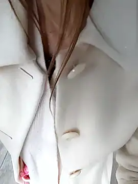 Snapshot of pink-mai chatting on 02-11-26, 01:05 pink-mai online show from 02-11-26, 01:05