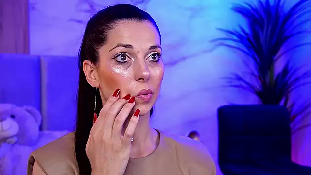 EllyLynn online show from 10-26-25, 08:09